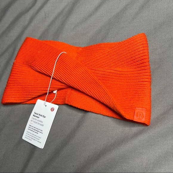 NWT Lululemon Twist Knit Ear Warmer Autumn Red (One Size) - Picture 2 of 12